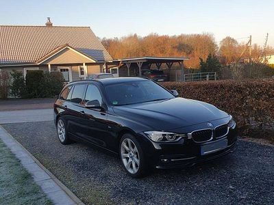 Gebraucht BMW 330 Sport Line 258 PS (189 kW) 2015 Schwarz Kombi