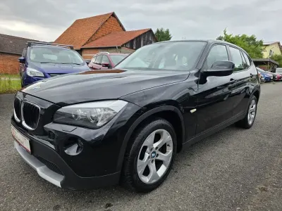 Gebraucht BMW X1 Sport Line 150 PS (110 kW) 2012 Saphirschwarz SUV