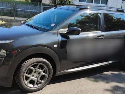 Gebraucht Citroën C4 Business Class 99 PS (72 kW) 2016 Schwarz Limousine