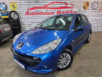 Gebraucht Peugeot 206 75 PS (55 kW) 2010 Bleu ipanema (metallic) Kleinwagen