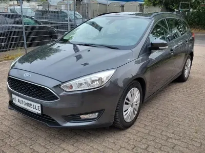Gebraucht Ford Focus Trend 125 PS (91 kW) 2016 Grau Limousine