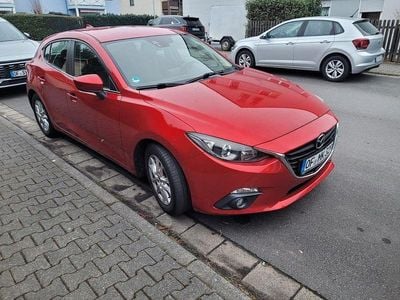 Rot Gebraucht 2016 Mazda 3 Center-Line Limousine | 11.500 € (Fairer Preis)