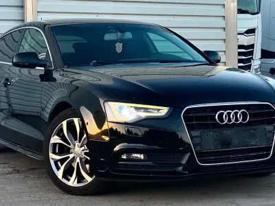 Gebraucht Audi A5 Sportback Sport 177 PS (130 kW) 2012 Schwarz Kleinwagen