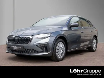 Gebraucht Skoda Scala Essence 95 PS (69 kW) 2025 Graphitegrau metallic Kleinwagen