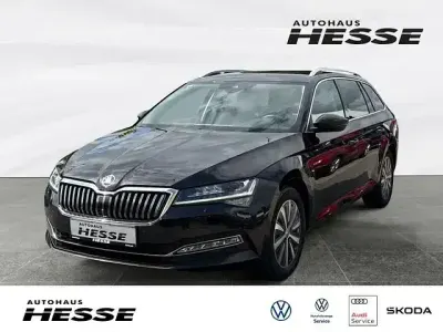 Gebraucht Skoda Superb Style 150 PS (110 kW) 2023 Schwarz Kombi