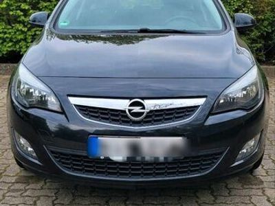 gebraucht Opel Astra Sports Tourer 2L cdti