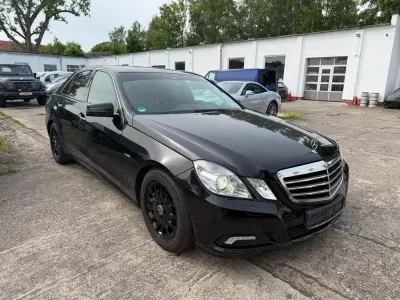 Gebraucht Mercedes E350 Avantgarde 231 PS (169 kW) 2010 Schwarz Limousine