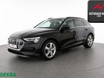 Gebraucht Audi e-tron S-Line 300 kW (408 PS) 2023 Schwarz SUV