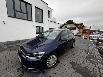 Blau Gebraucht 2019 VW Golf Sportsvan R Van / Kleinbus | 14.500 € (Fairer Preis)