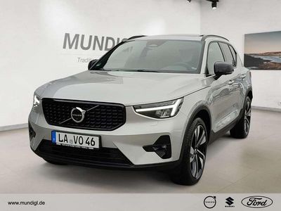 Silver dawn / metallic Gebraucht 2024 Volvo XC40 Ultimate SUV | 46.900 €
