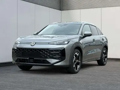 Nouă VW T-Roc Style 150 CP (110 kW) 2026 Gri SUV