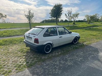 Gebraucht VW Polo 101 PS (74 kW) 1991 Weiß Kleinwagen