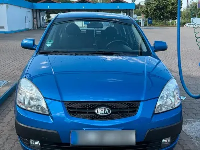 Gebraucht Kia Rio 110 PS (80 kW) 2005 Blau Limousine