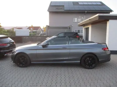 Gebraucht Mercedes C220 194 PS (142 kW) 2022 Grau Cabrio
