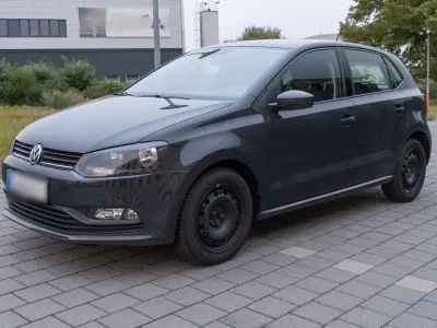 Gebraucht VW Polo Trendline 75 PS (55 kW) 2015 Grau Kleinwagen