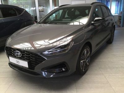 Grau Gebraucht 2024 Hyundai i30 Advantage Kombi | 25.990 € (Etwas zu teuer)