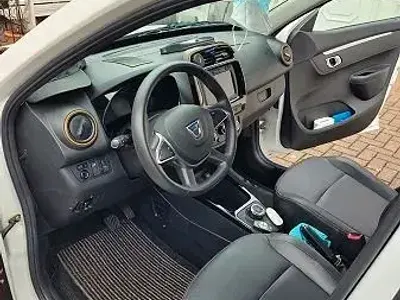 Używany Dacia Spring Comfort Plus 33 kW (45 KM) 2022 Biały Hatchback