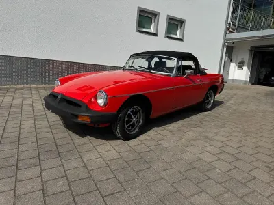 Käytetty MG B 95 HP (69 kW) 1976 Punainen Avoauto