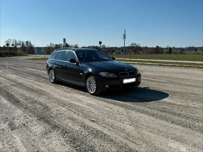 Second-hand BMW 330 Sport Line 245 CP (180 kW) 2009 Albastru Break