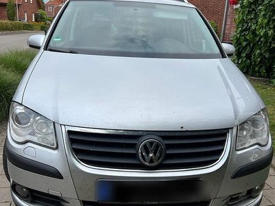 VW Touran Cross