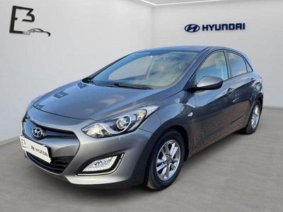 Grau Gebraucht 2014 Hyundai i30 Basis Limousine | 8.490 € (Teuer)