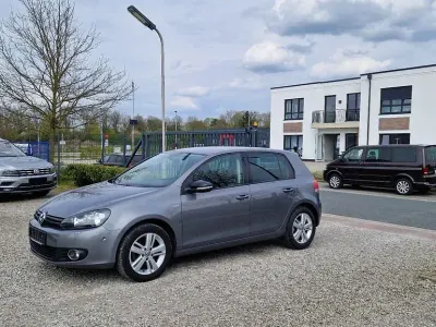 Gebraucht VW Golf VII Match 105 PS (77 kW) 2012 Grau Limousine