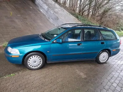 Occasion Volvo V40 109 ch (80 kW) 2000 Andere farben Break