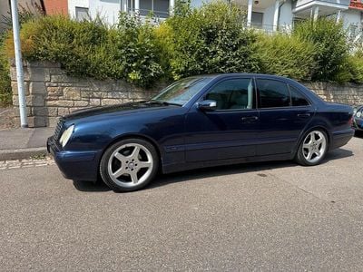 Mercedes E320
