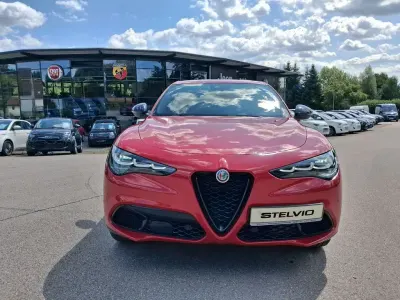 Gebraucht Alfa Romeo Stelvio Veloce 209 PS (153 kW) 2024 Rot SUV