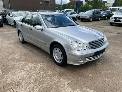 Gebraucht Mercedes C180 143 PS (105 kW) 2004 Silber Limousine