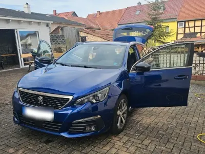 Gebraucht Peugeot 308 SW GT-line 131 PS (96 kW) 2018 Blau Kombi