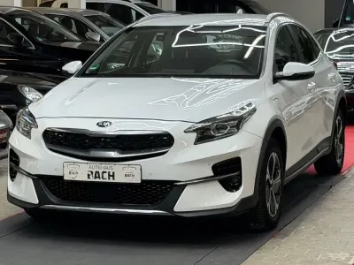 Używany Kia XCeed Spirit 105 KM (77 kW) 2020 Biały SUV