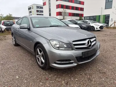 Gebraucht Mercedes C180 156 PS (114 kW) 2012 Palladiumsilber  metalliclack Coupé