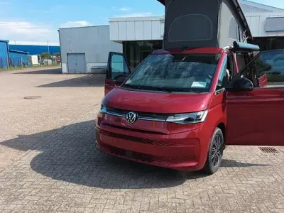 Neu VW T7 California 150 PS (110 kW) 2026 Rot Van