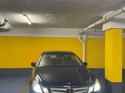 Gebraucht Mercedes E350 292 PS (214 kW) 2010 Schwarz Coupé