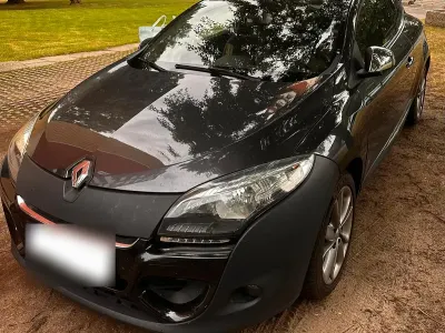 Gebraucht Renault Mégane Coupé Bose Edition 110 PS (80 kW) 2012 Grau Coupé