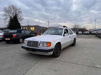 Gebraucht Mercedes E200 118 PS (86 kW) 1992 Weiß Limousine