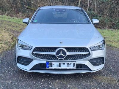 Gebraucht Mercedes CLA180 Shooting Brake AMG line 136 PS (100 kW) 2023 Silber Kombi