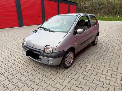 Second-hand Renault Twingo 75 CP (55 kW) 2005 Andere farben Hatchback