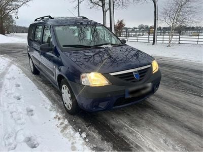 Blau Gebraucht 2009 Dacia Logan Kombi | 2.600 € (Guter Preis)