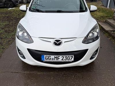 Gebraucht Mazda 2 Center-Line 84 PS (61 kW) 2012 Weiß Kleinwagen