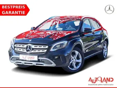 Second-hand Mercedes GLA220 Urban 177 CP (130 kW) 2017 Negru SUV