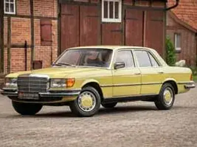 Brugt Mercedes 280 SE 185 HK (136 kW) 1976 Gul Sedan
