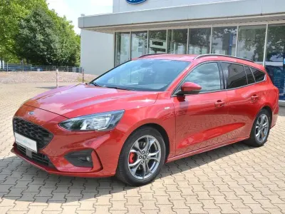 Gebraucht Ford Focus ST-Line X 150 PS (110 kW) 2021 Rot Limousine