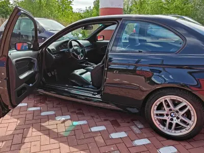 Occasion BMW 325 Basis 192 ch (141 kW) 2002 Noir Berline