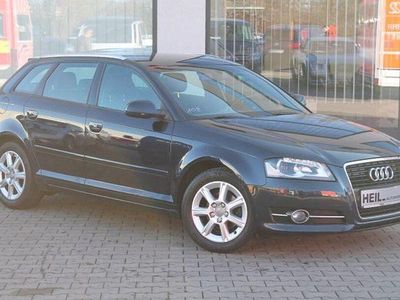Gebraucht Audi A3 Ambiente 105 PS (77 kW) 2011 Blau Kleinwagen