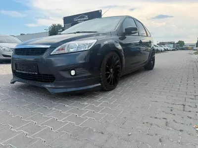 Gebraucht Ford Focus Sport 101 PS (74 kW) 2010 Grau Limousine