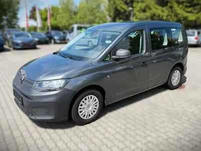 Używany VW Caddy 102 KM (75 kW) 2023 Szary Minivan