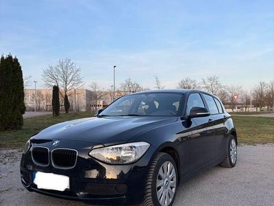 Gebraucht BMW 114 102 PS (75 kW) 2014 Schwarz Kleinwagen