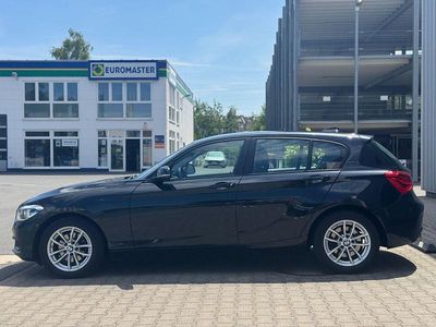 Black sapphire metallic Gebraucht 2017 BMW 120 Advantage Kleinwagen | 15.790 € (Etwas zu teuer)